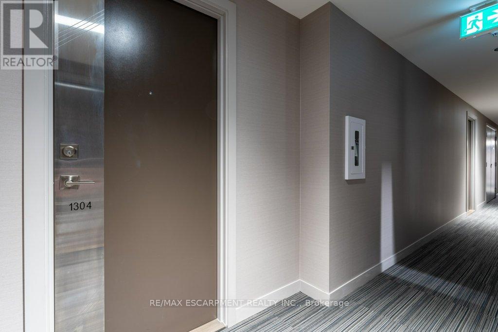 1304 - 2087 Fairview Street, Burlington (Freeman), Ontario  L7R 0E5 - Photo 6 - W13530142