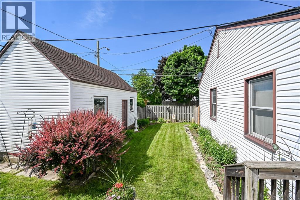 52 Division Street, Brantford, Ontario  N3S 2P2 - Photo 43 - 40842156