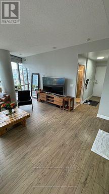1708 - 832 Bay Street, Toronto (Bay Street Corridor), Ontario  M5S 1Z6 - Photo 11 - C13530178