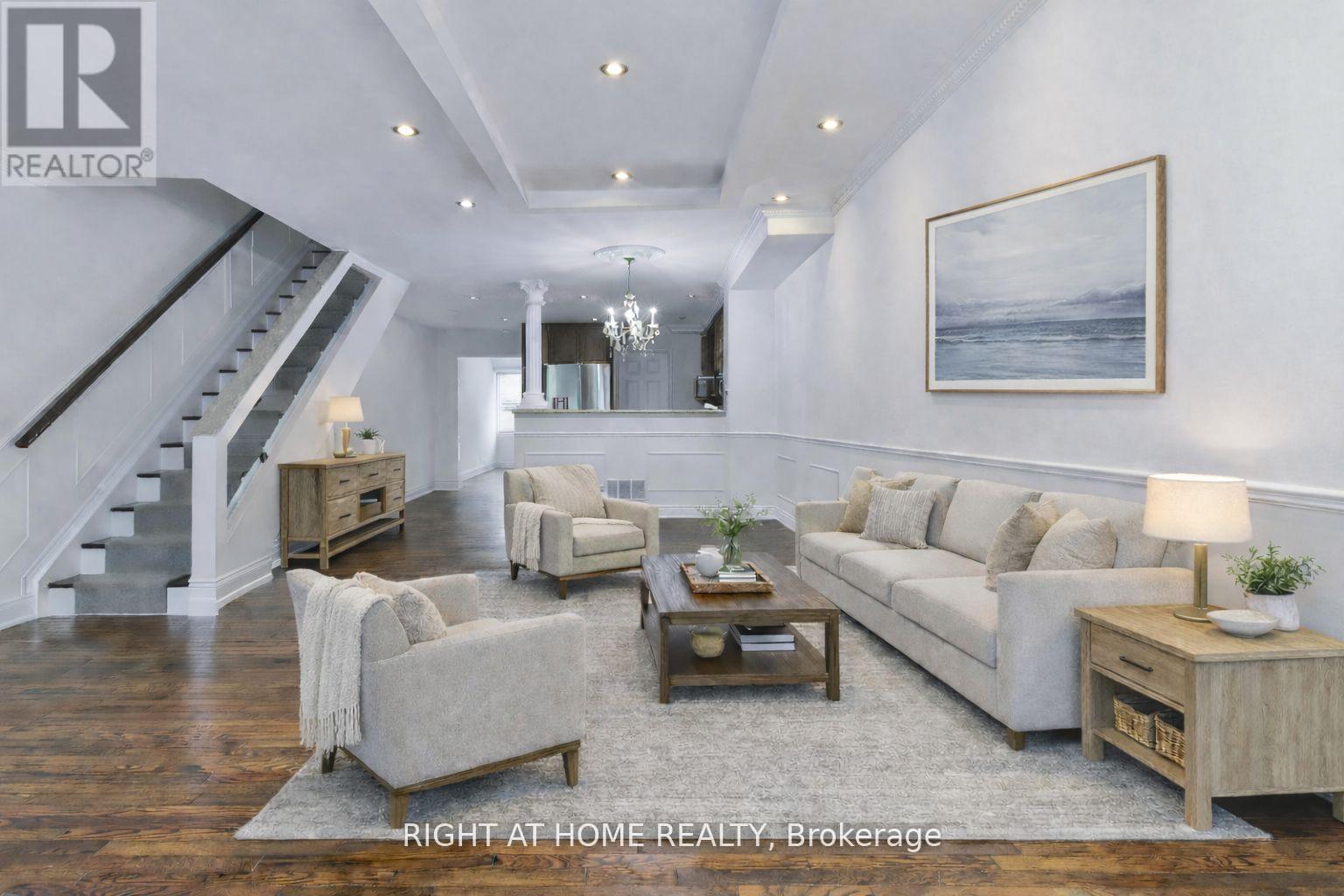 Main+upper - 143 Gamble Avenue, Toronto (East York), Ontario  M4J 2P2 - Photo 2 - E13530164