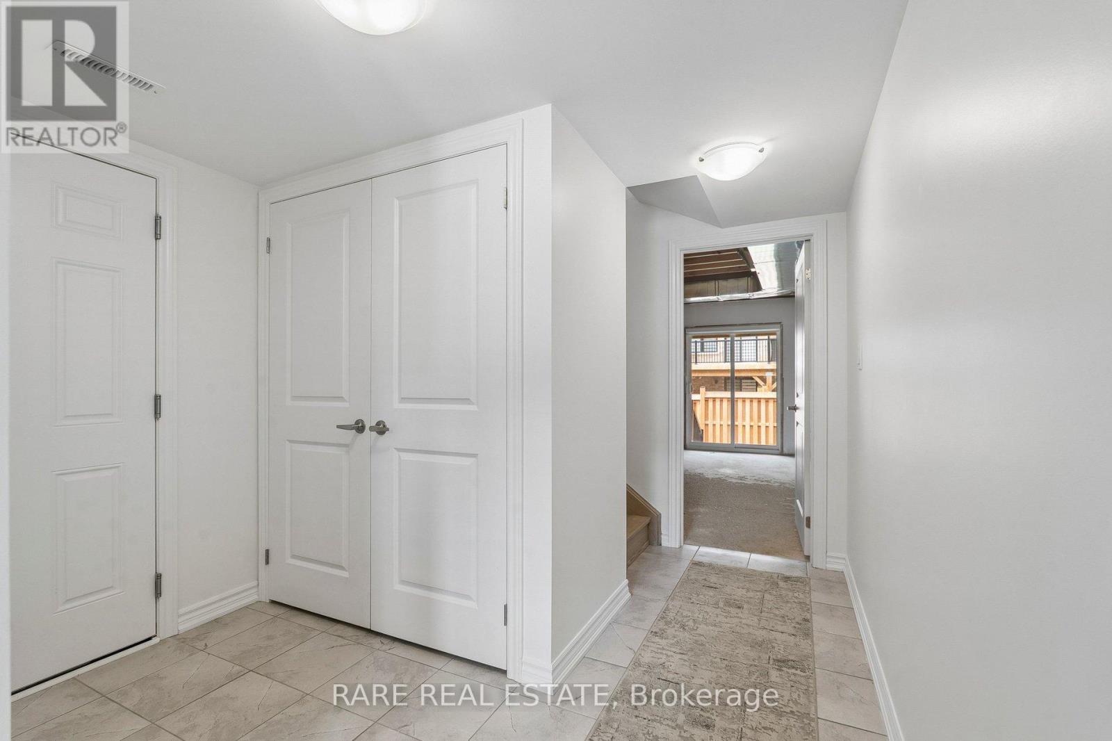 55 Hay Lane, Barrie, Ontario  L9J 0T6 - Photo 4 - S13530162