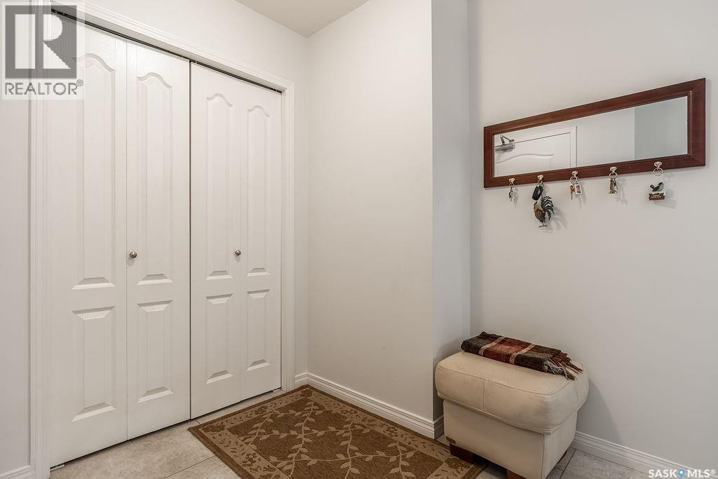 307 102 Kingsmere Place, Saskatoon, Saskatchewan  S7J 2K3 - Photo 3 - SK041618