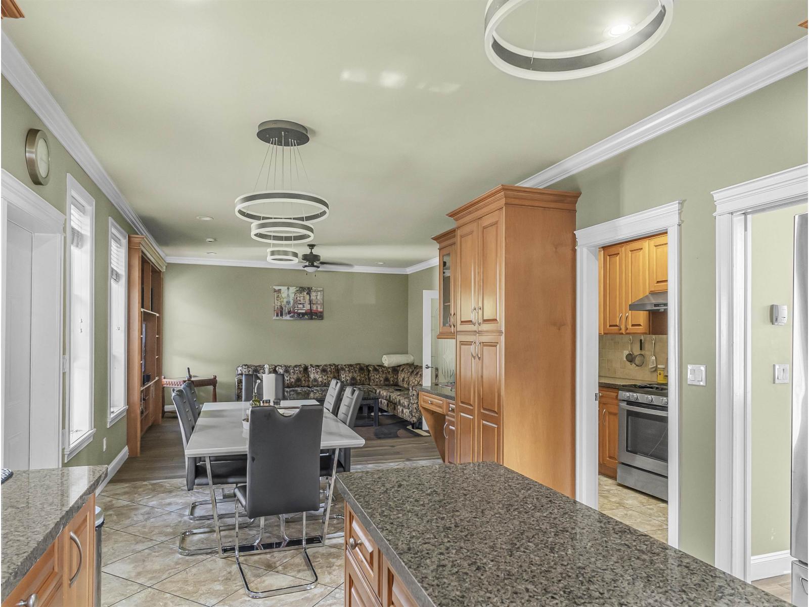 15167 70a Avenue, Surrey, British Columbia  V3S 8A5 - Photo 13 - R3142829