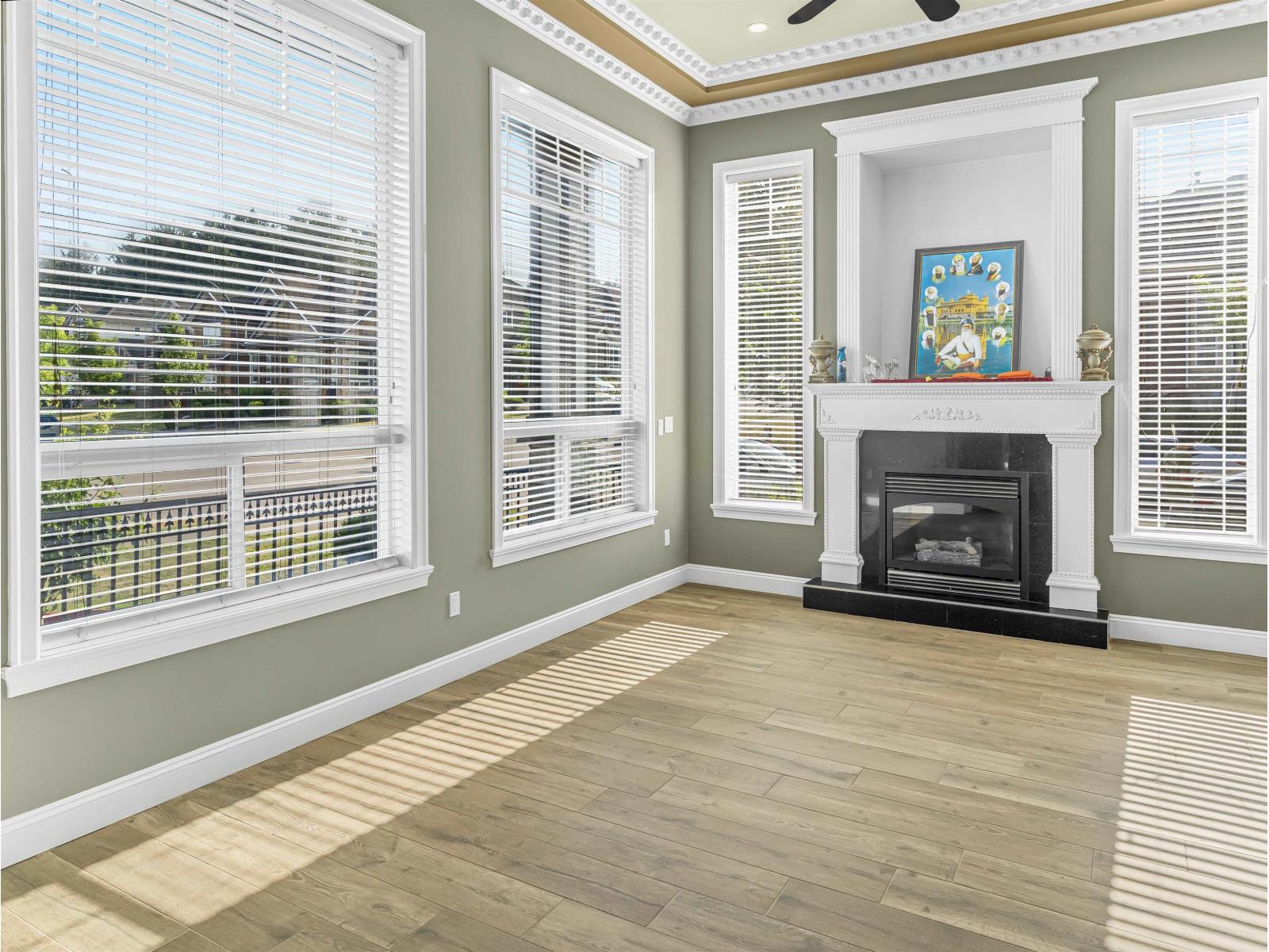 15167 70a Avenue, Surrey, British Columbia  V3S 8A5 - Photo 4 - R3142829