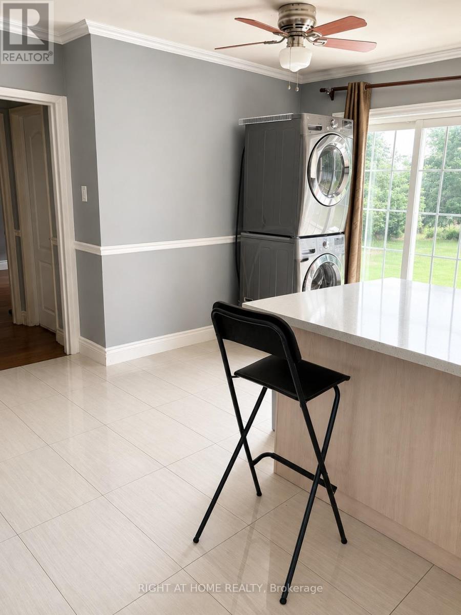 Main - 84 Vista Boulevard, Mississauga, Ontario L5M 1V7 - Photo 6 - W13530204