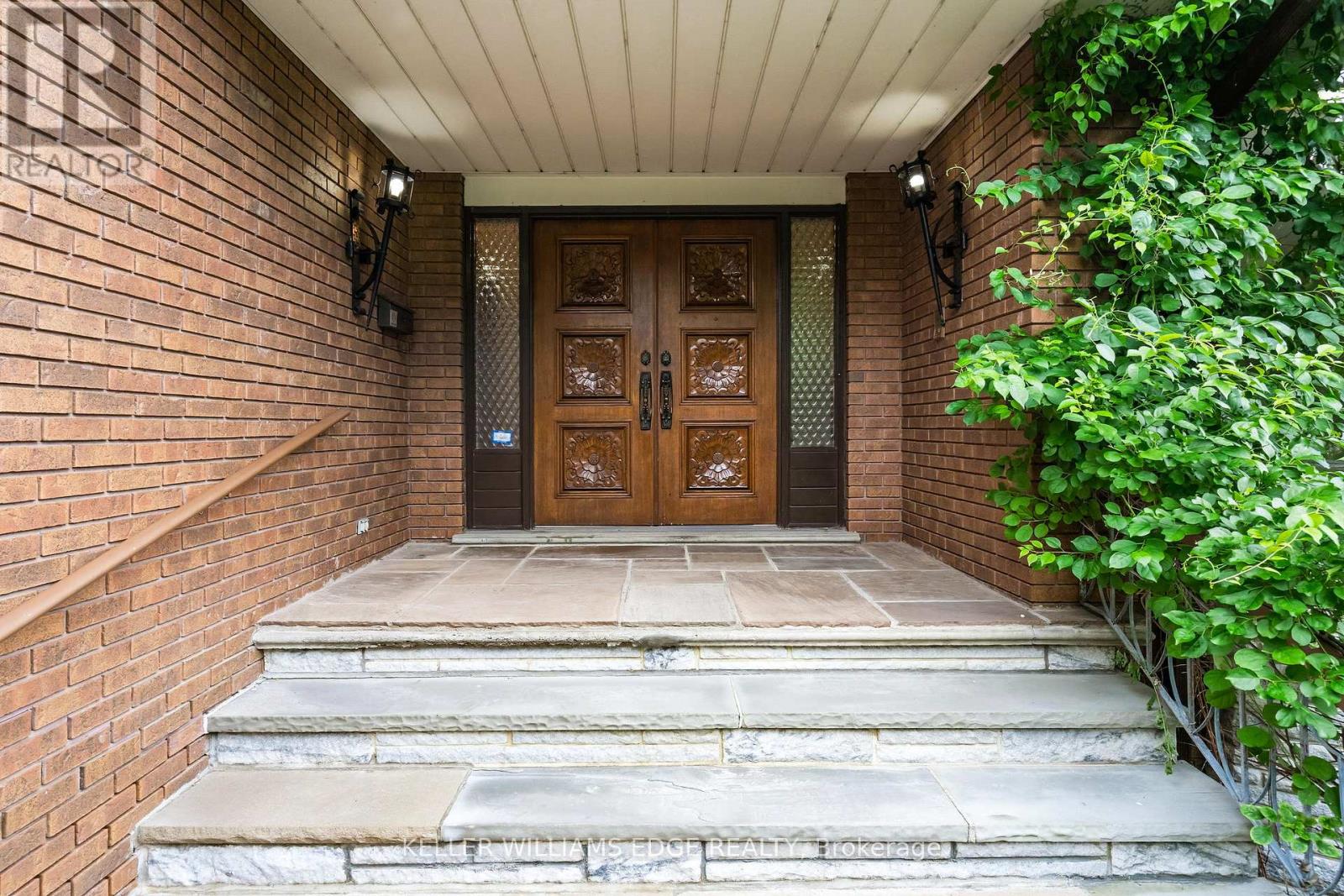 43 Braecrest Avenue, Toronto, Ontario  M9P 1Z6 - Photo 3 - W13530214