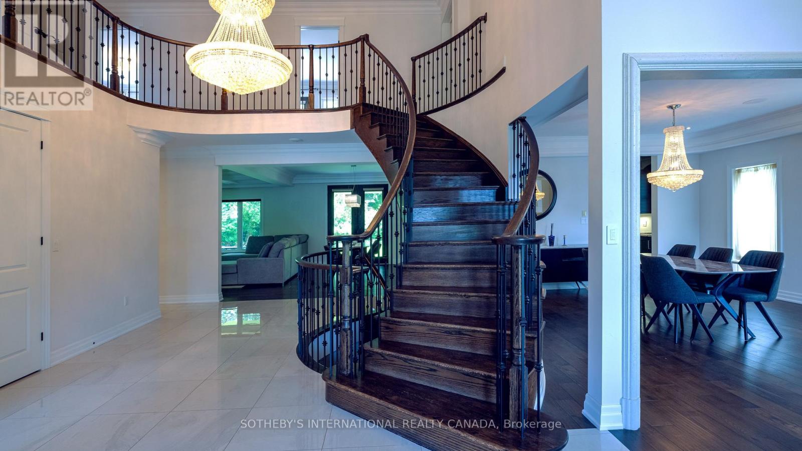 369 Lees Lane, Oakville, Ontario  L6L 4S4 - Photo 2 - W13474166