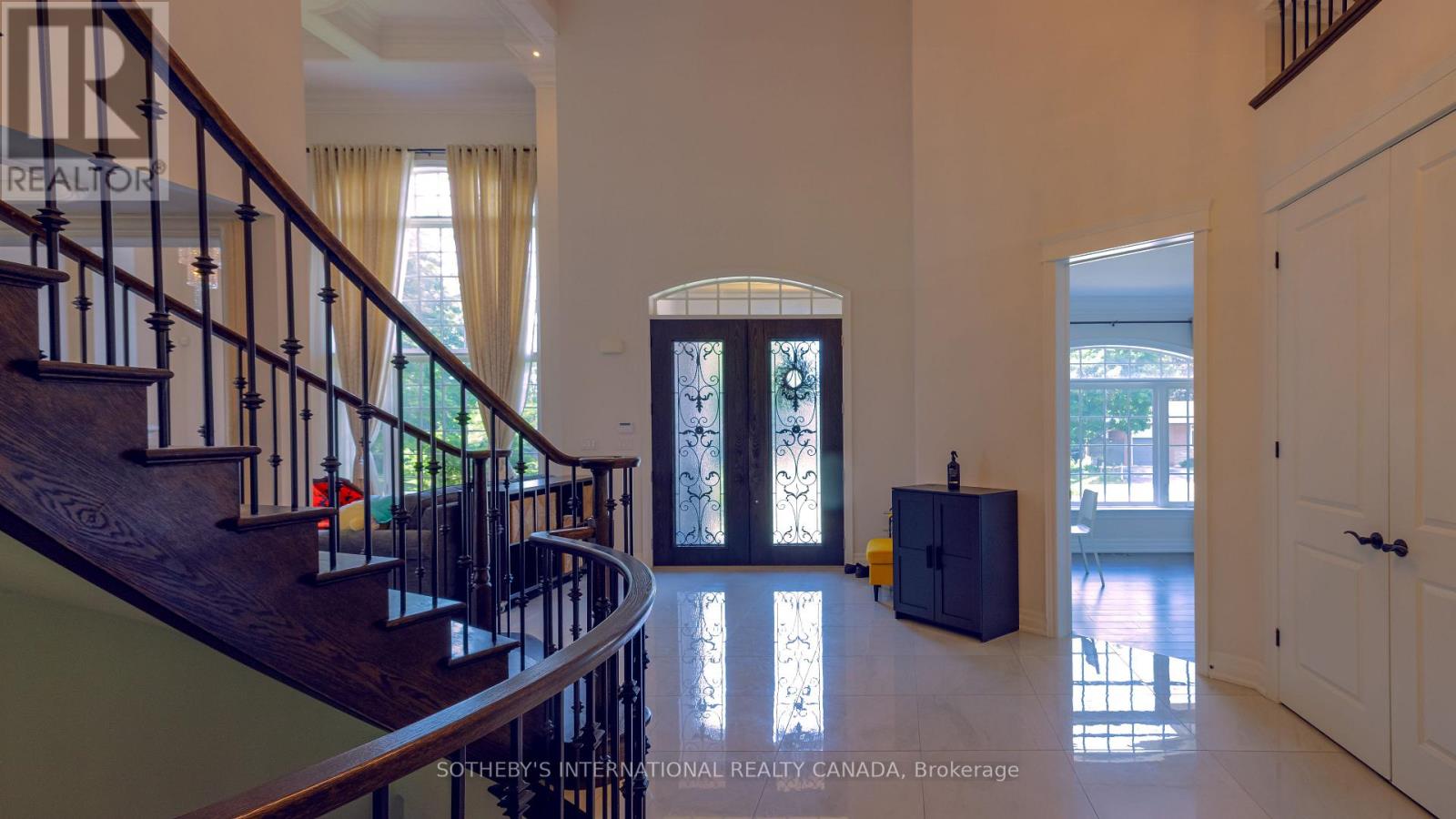 369 Lees Lane, Oakville, Ontario  L6L 4S4 - Photo 3 - W13474166