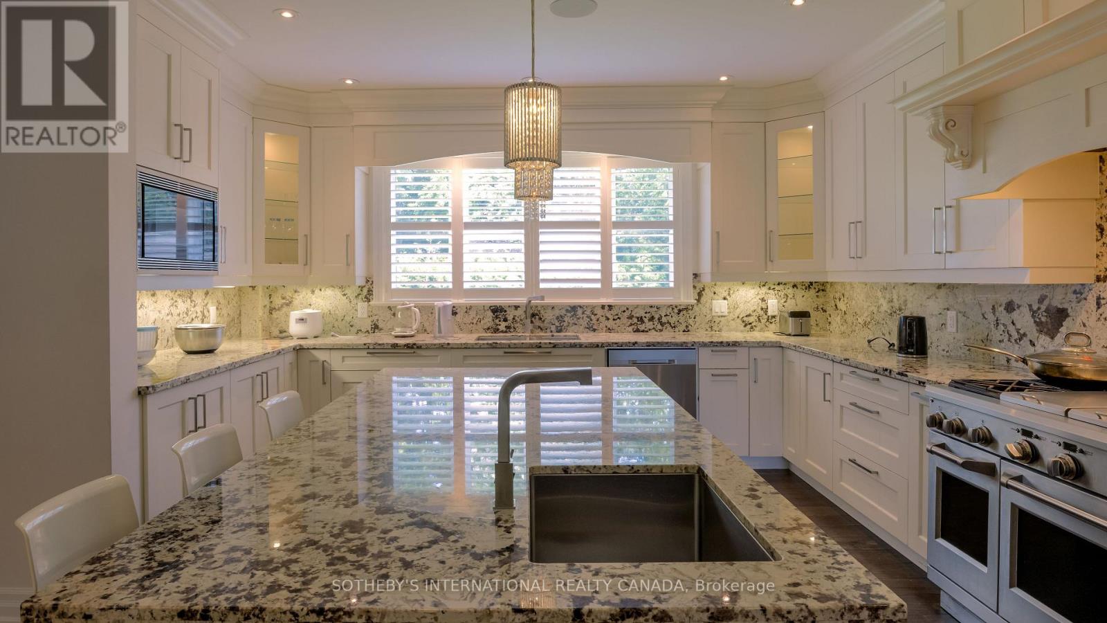 369 Lees Lane, Oakville, Ontario  L6L 4S4 - Photo 8 - W13474166