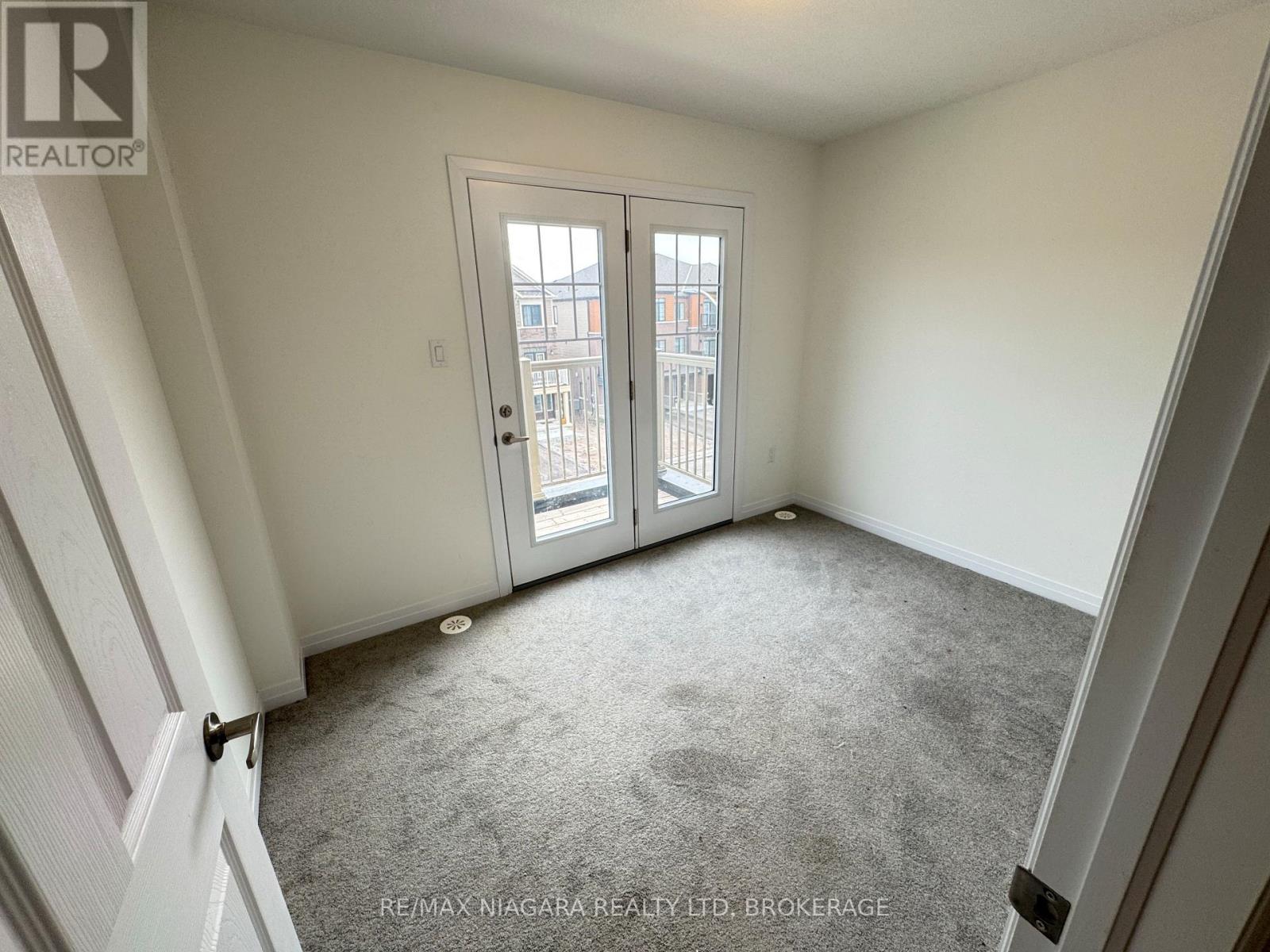 38 Pogie Drive, Welland, Ontario  L3B 0P3 - Photo 17 - X13528170