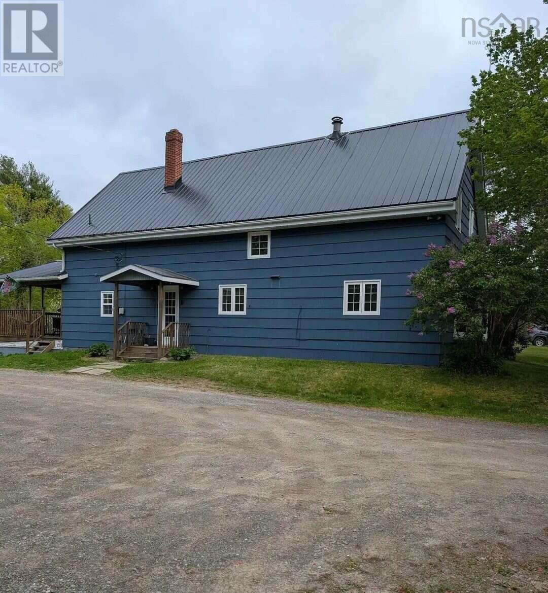8178 Nova Scotia Trunk 8, South Brookfield, Nova Scotia  B0T 1X0 - Photo 3 - 202616503