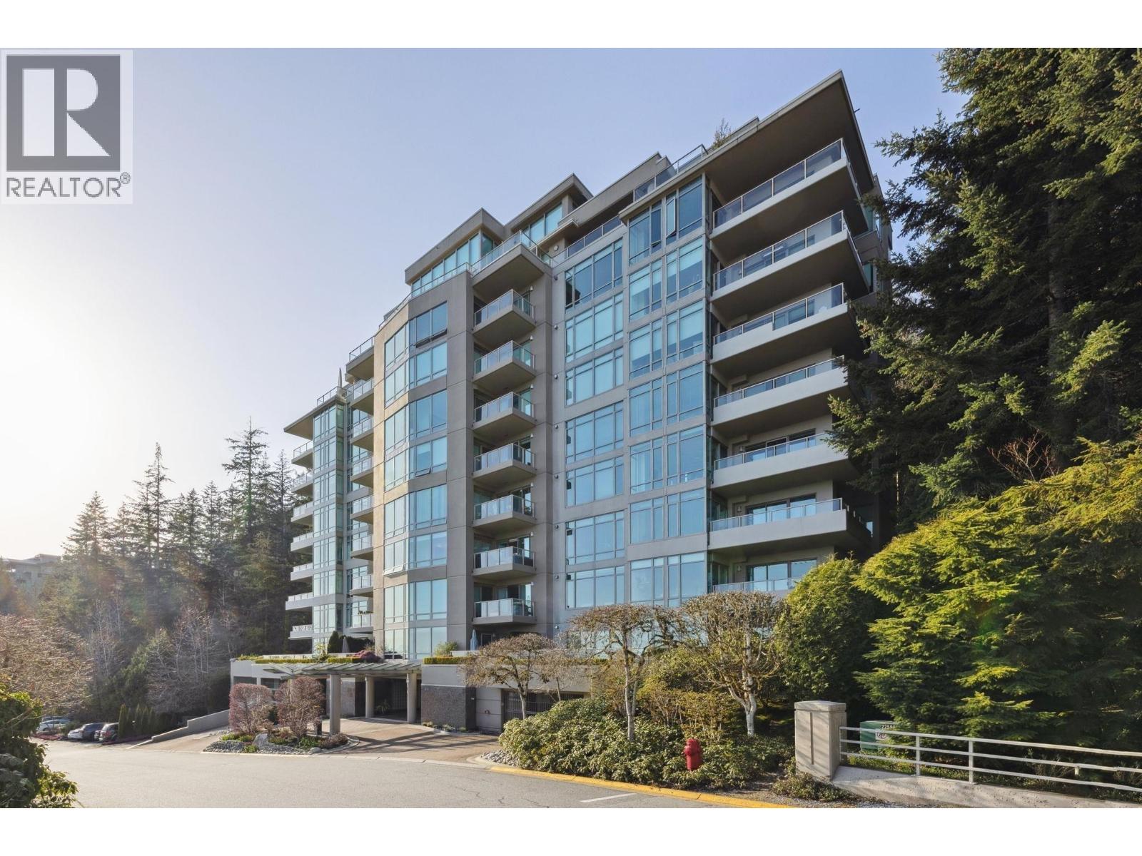 302 3131 DEER RIDGE DRIVE, West Vancouver, British Columbia