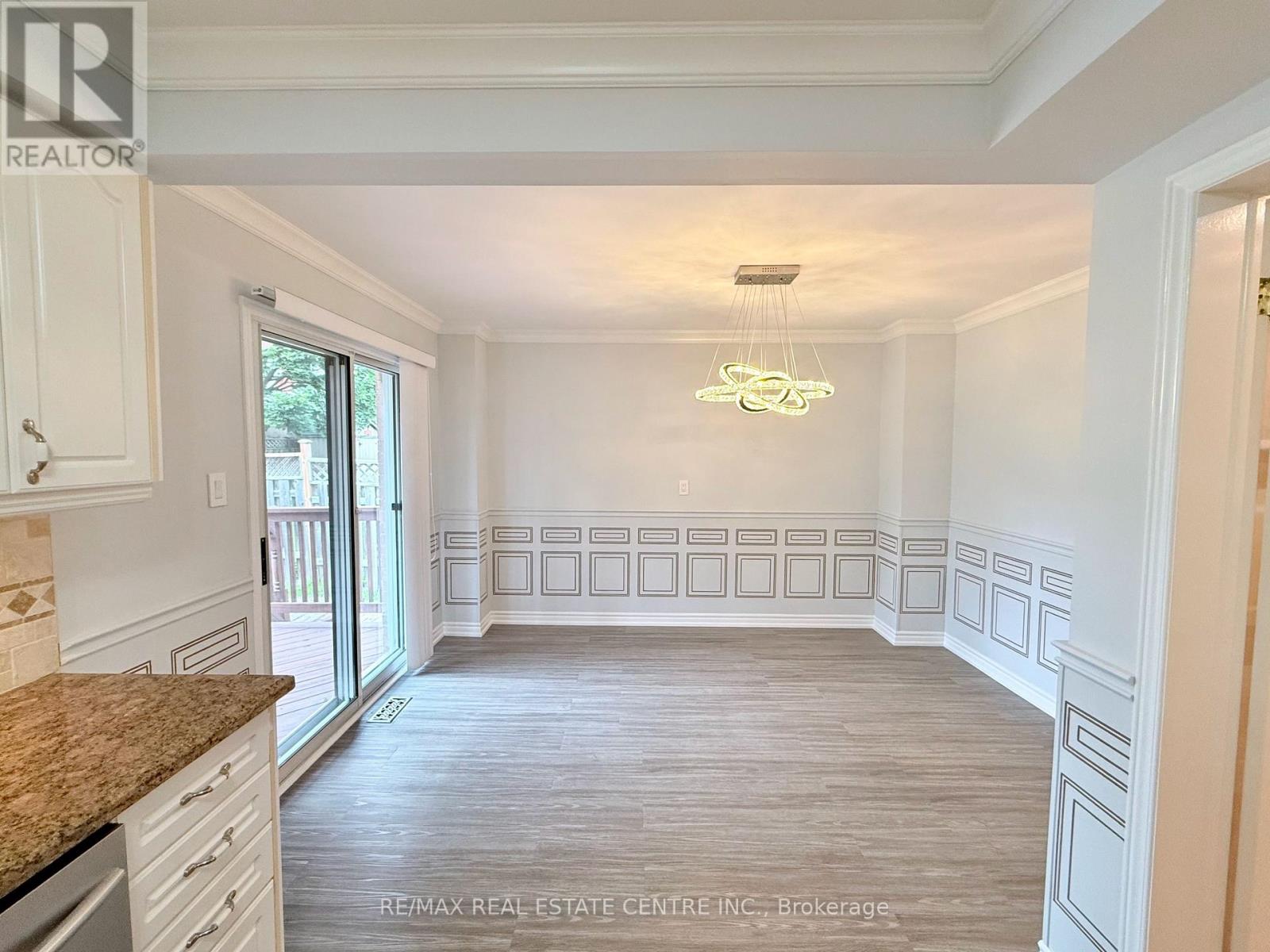 7264 Seabreeze Drive, Mississauga, Ontario  L5N 6K7 - Photo 6 - W13500268