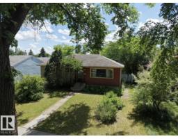 8719 67 AV NW, Edmonton, Alberta