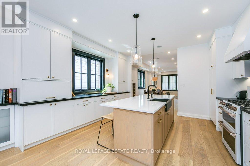 25 Herbert Avenue, Toronto, Ontario  M4L 3P8 - Photo 14 - E13530314