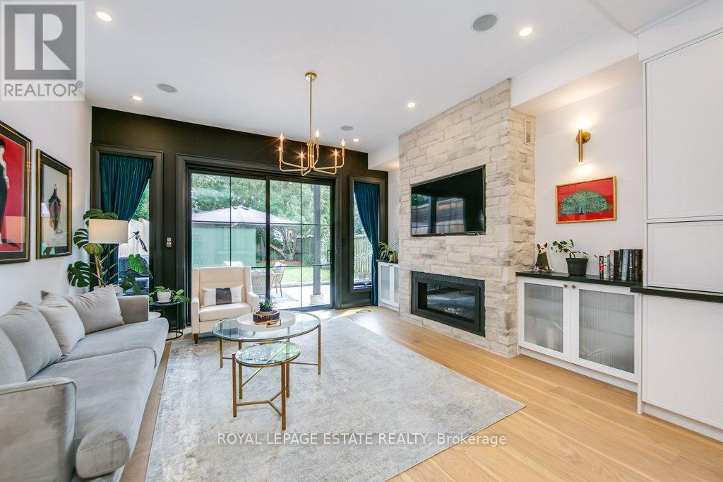 25 Herbert Avenue, Toronto, Ontario  M4L 3P8 - Photo 16 - E13530314