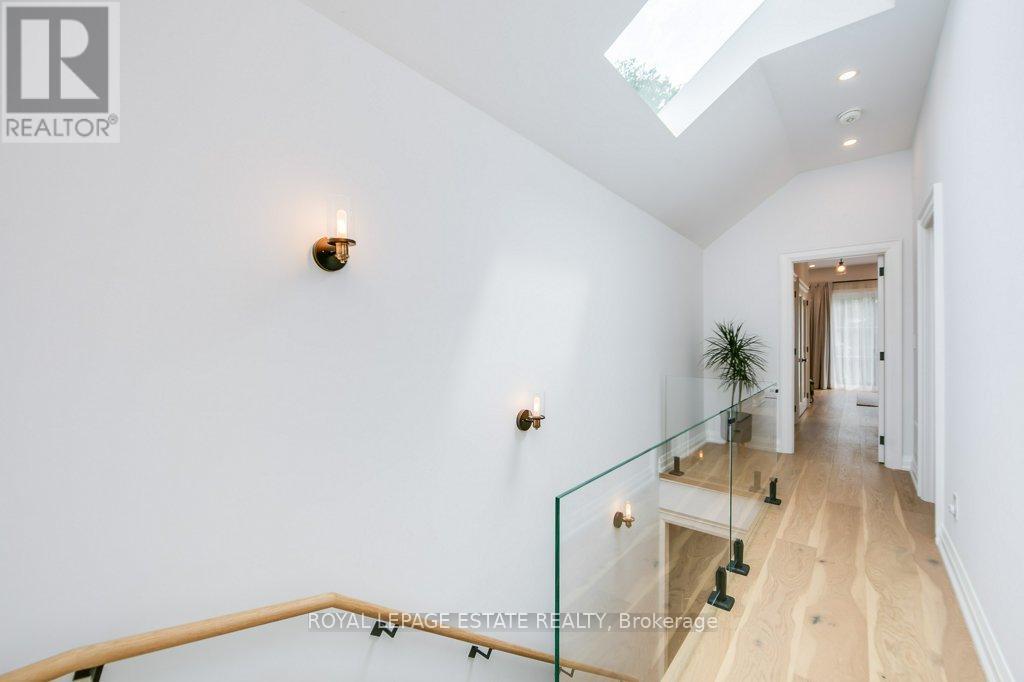 25 Herbert Avenue, Toronto, Ontario  M4L 3P8 - Photo 19 - E13530314