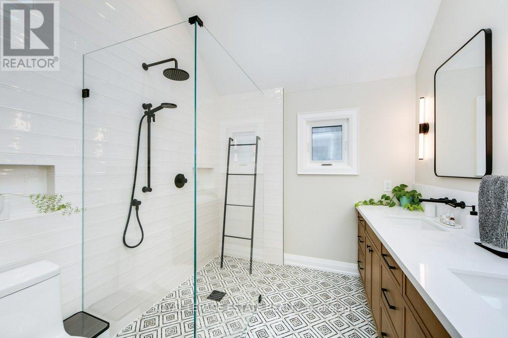 25 Herbert Avenue, Toronto, Ontario  M4L 3P8 - Photo 24 - E13530314