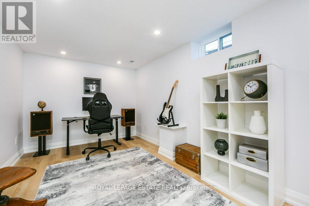 25 Herbert Avenue, Toronto, Ontario  M4L 3P8 - Photo 39 - E13530314