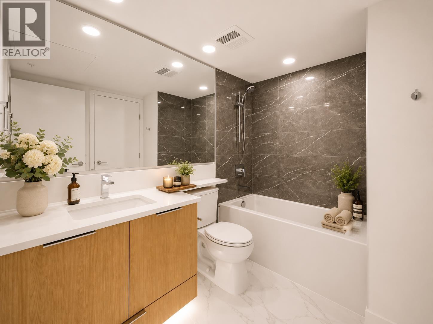 407 7769 Park Crescent, Burnaby, British Columbia  V3N 0J7 - Photo 9 - R3143365