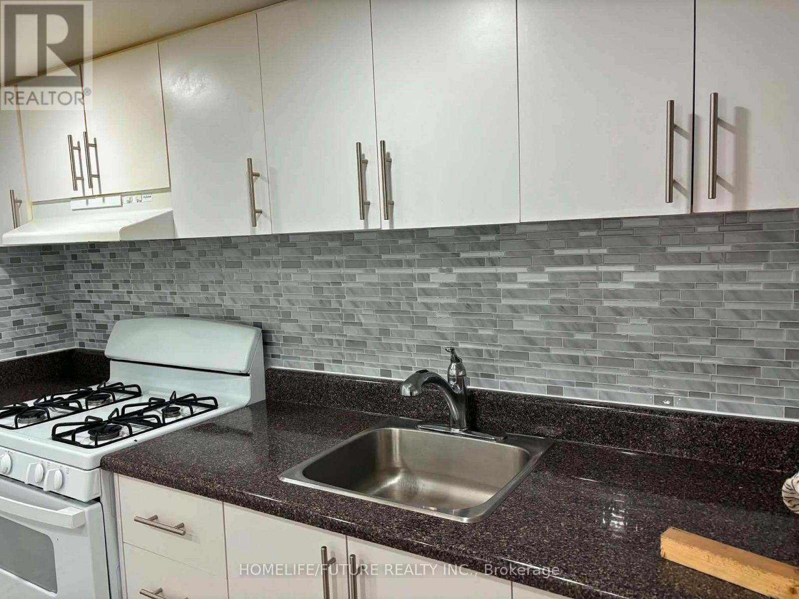 17 Villeneuve Crescent, London East, Ontario  N5V 1M7 - Photo 3 - X13433560