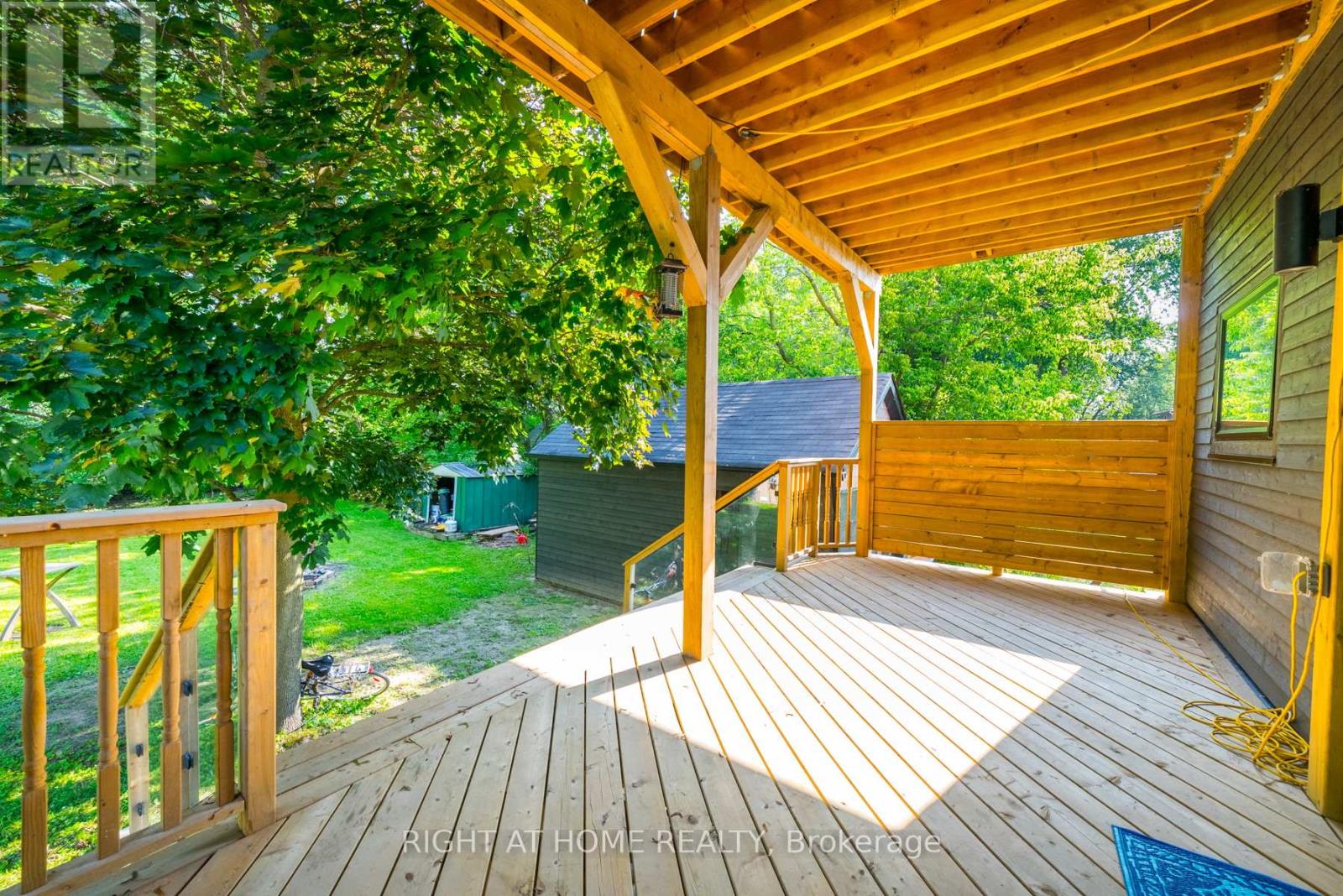 215 Bayview Avenue, Georgina, Ontario L4P 2T3 - Photo 21 - N13530392