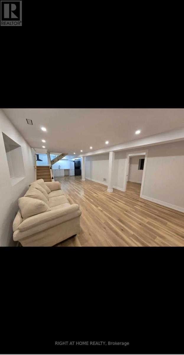 215 Bayview Avenue, Georgina, Ontario L4P 2T3 - Photo 34 - N13530392