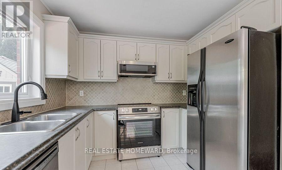 Main2nd - 822 Firth Court, Newmarket, Ontario L3Y 8H7 - Photo 9 - N13530406