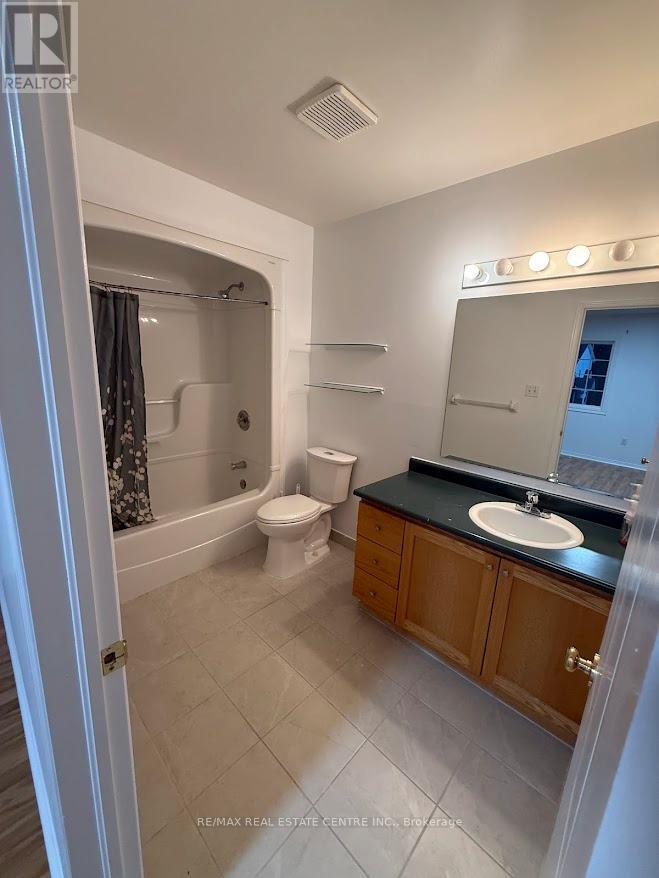 1 - 185 Highland Crescent, Kitchener, Ontario  N2M 5P8 - Photo 11 - X13530396