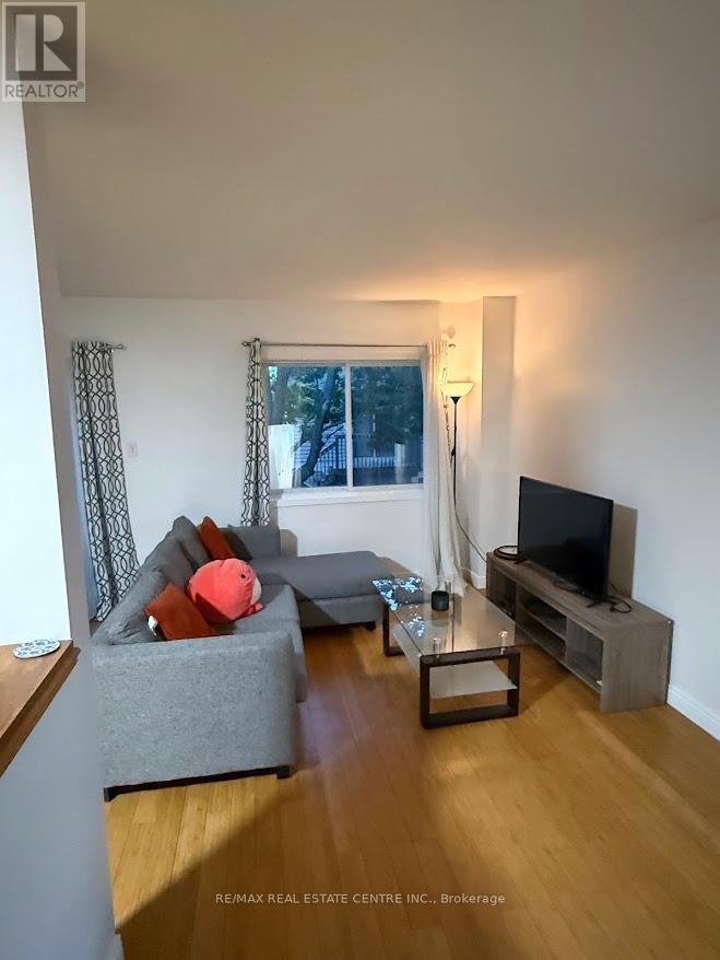 1 - 185 Highland Crescent, Kitchener, Ontario  N2M 5P8 - Photo 5 - X13530396