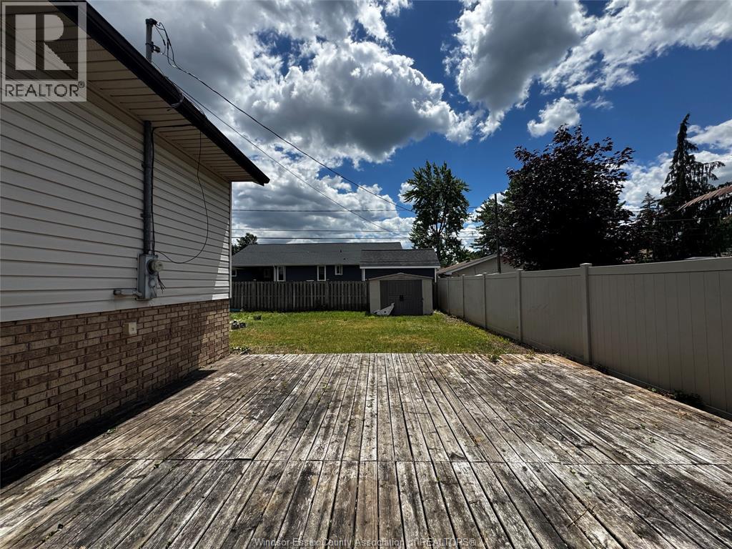 266 Bouffard Road, Lasalle, Ontario  N9J 1G1 - Photo 2 - 26014335