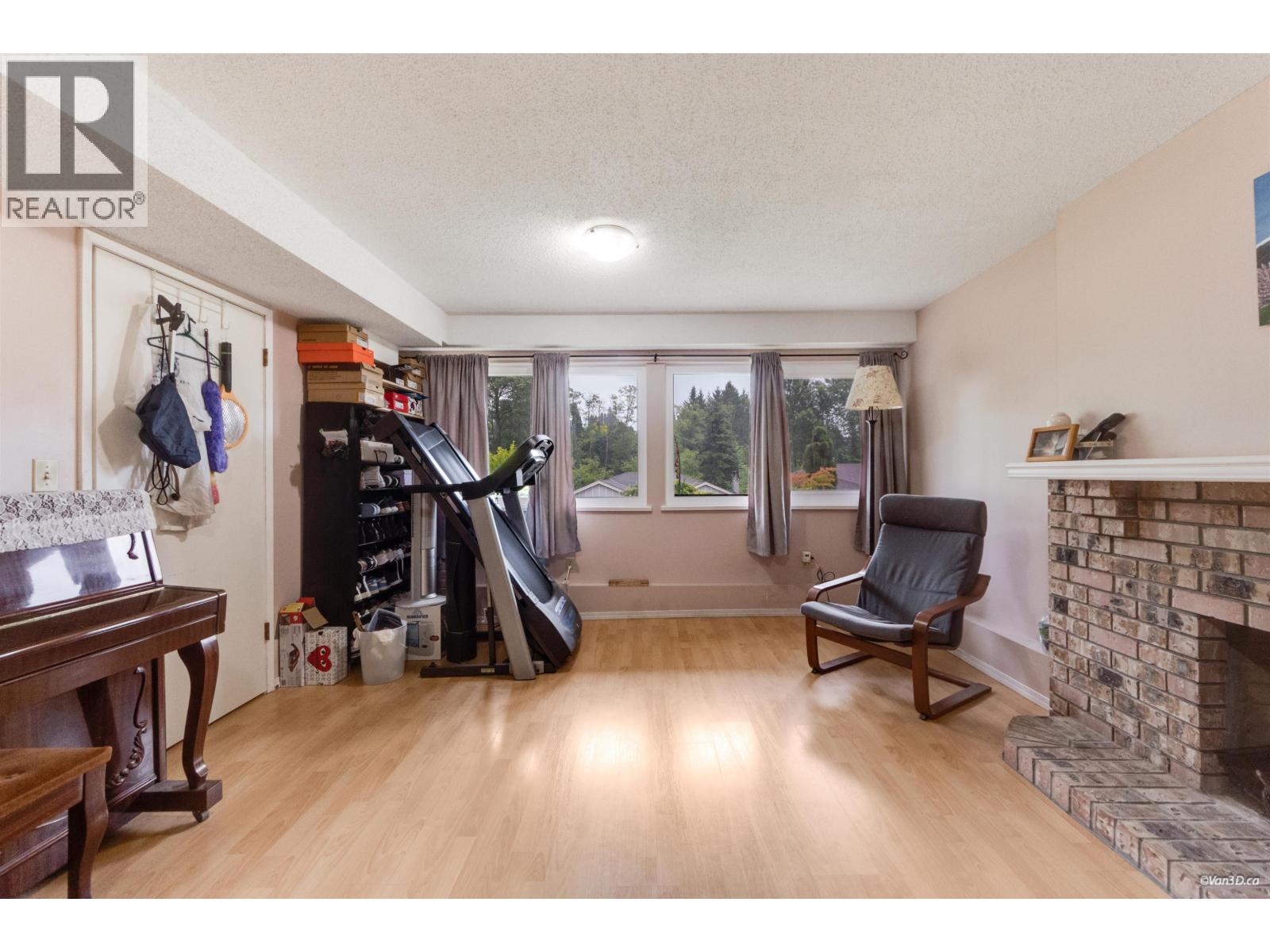 5350 Braelawn Drive, Burnaby, British Columbia  V5B 2H9 - Photo 18 - R3142999