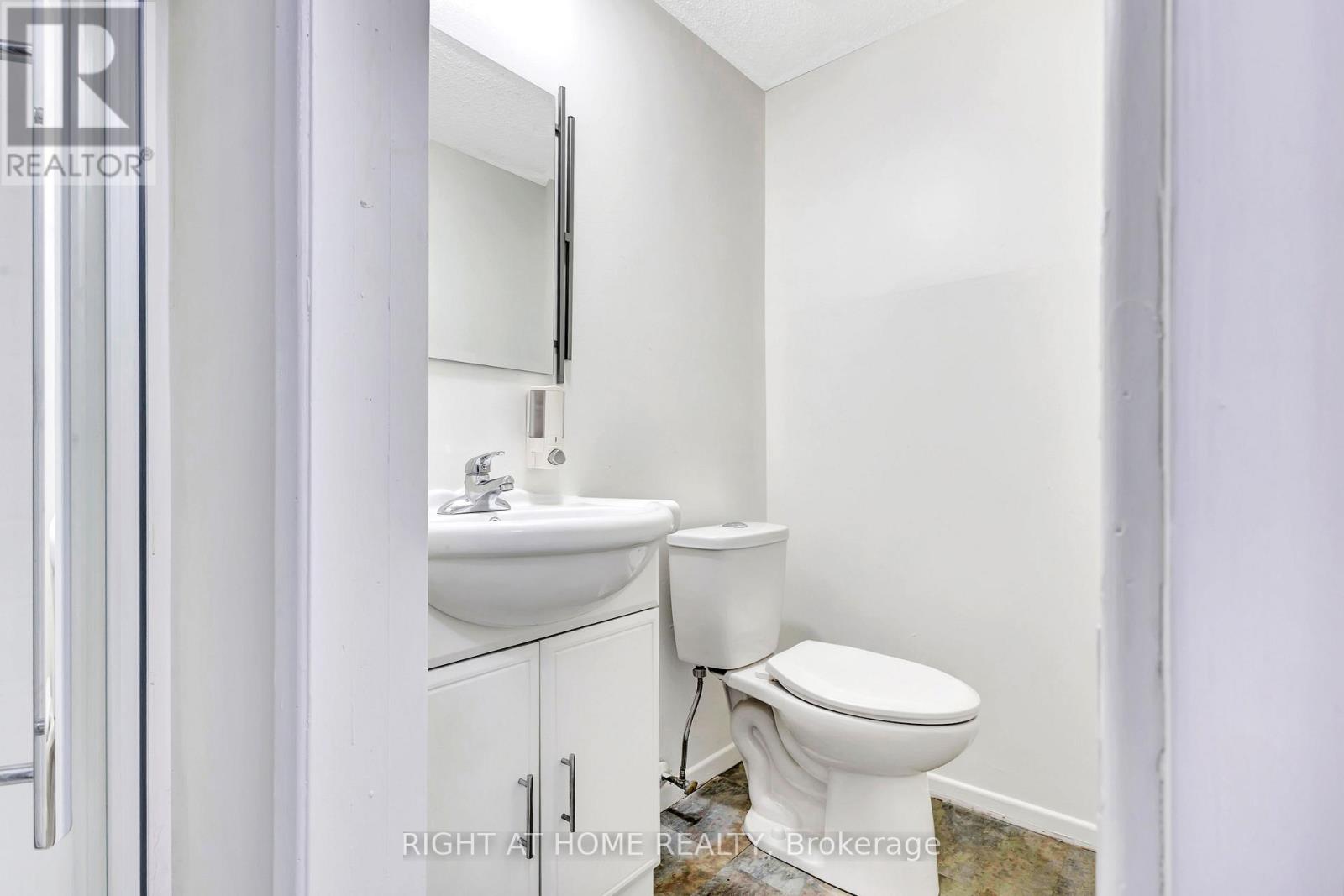 21 - 5 Hadley Circle, Ottawa, Ontario  K2H 6P1 - Photo 13 - X13530496