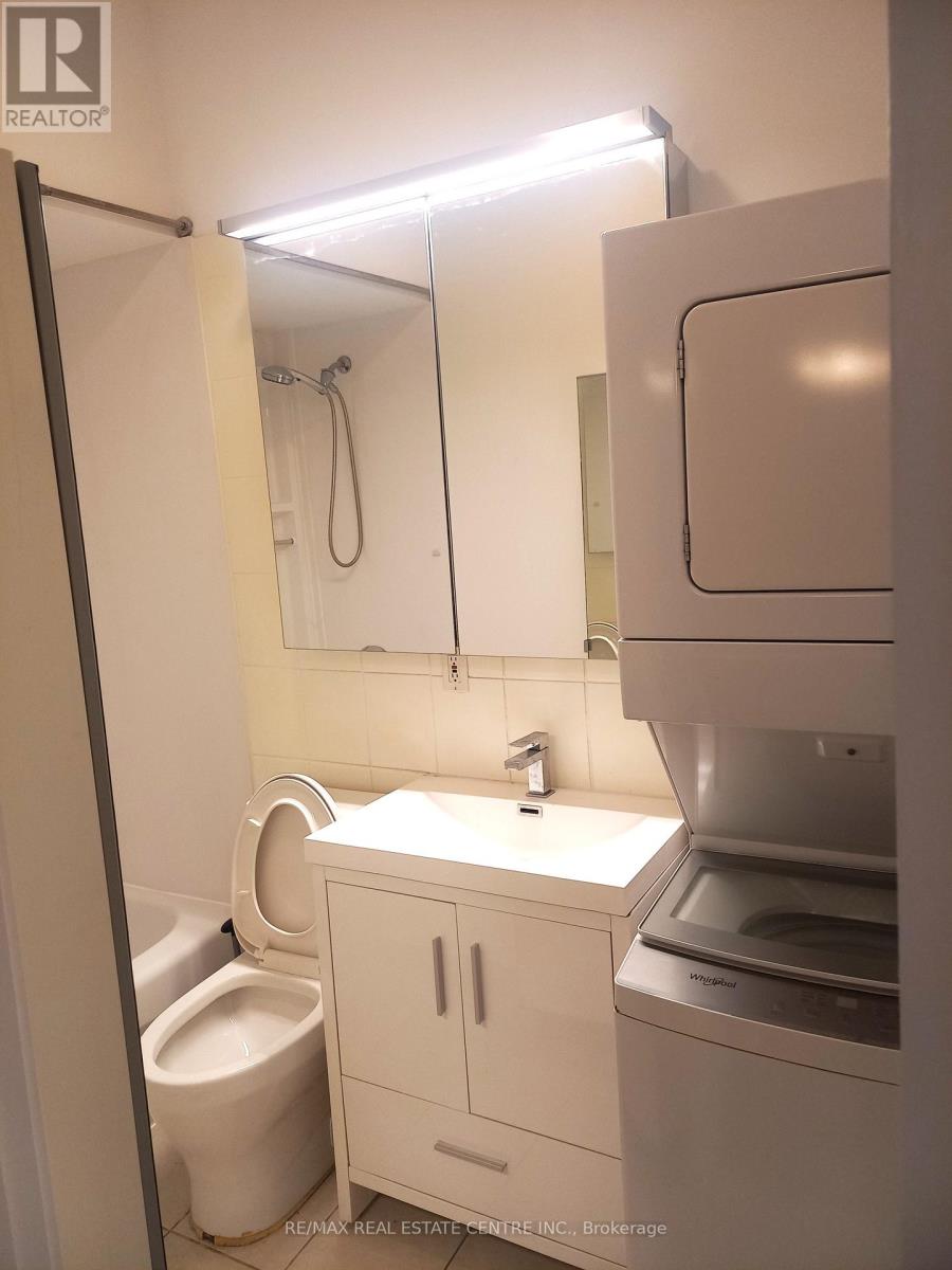 3 - 129 Walmer Road, Toronto, Ontario  M5R 2X8 - Photo 8 - C13530462