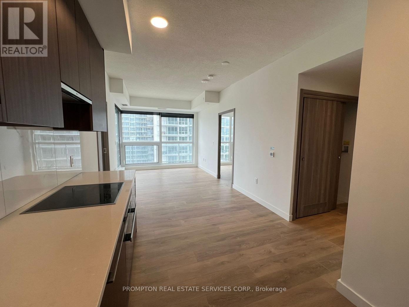 2012 - 27 Mcmahon Drive, Toronto, Ontario  M2K 0J2 - Photo 5 - C13530482