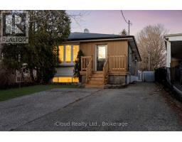 107 BAYVIEW PARKWAY, Newmarket, Ontario