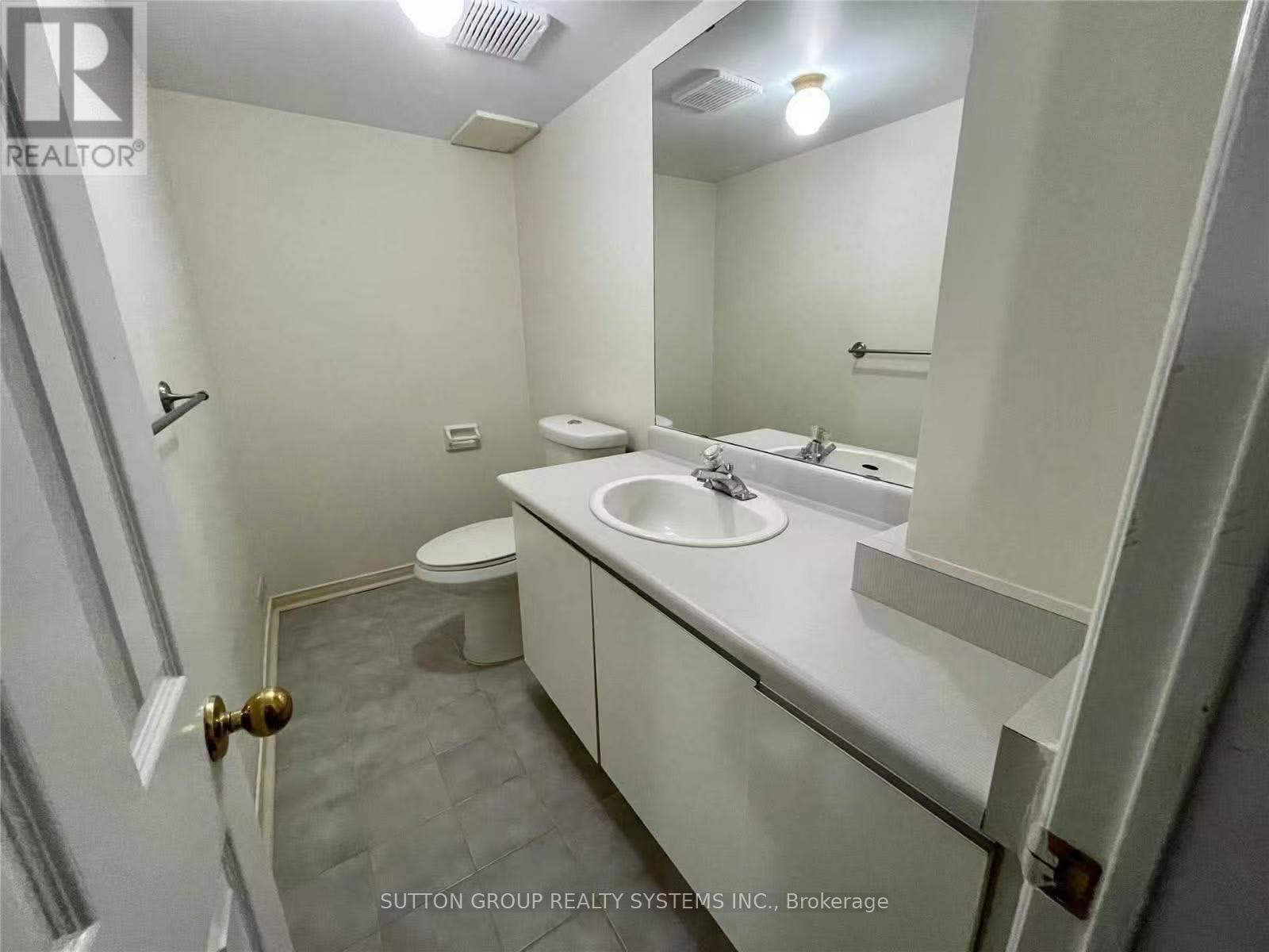 100 - 2275 Credit Valley Road, Mississauga, Ontario L5M 4N9 - Photo 16 - W13530442