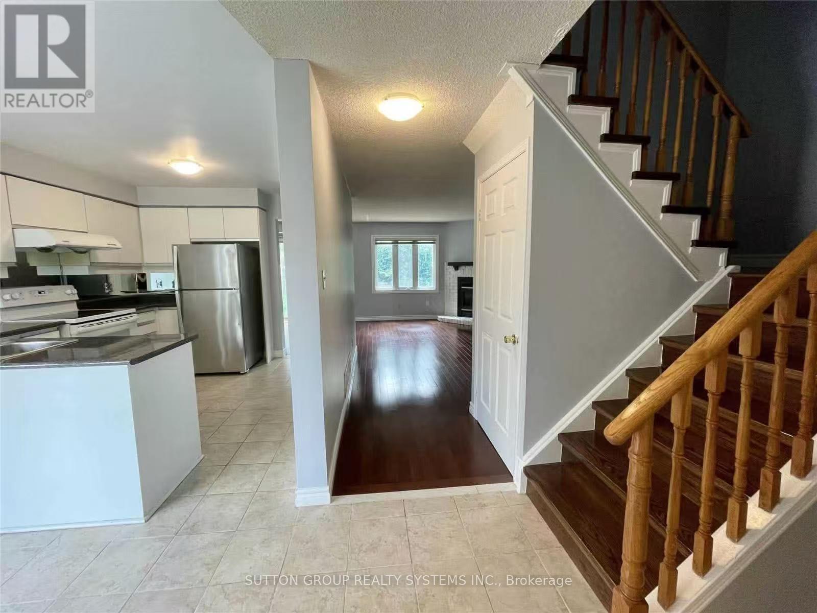 100 - 2275 Credit Valley Road, Mississauga, Ontario L5M 4N9 - Photo 5 - W13530442