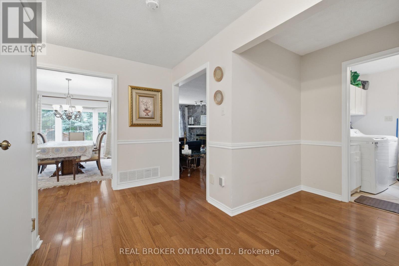 1356 Mapleridge Crescent, Oakville, Ontario L6M 2G6 - Photo 15 - W13530466