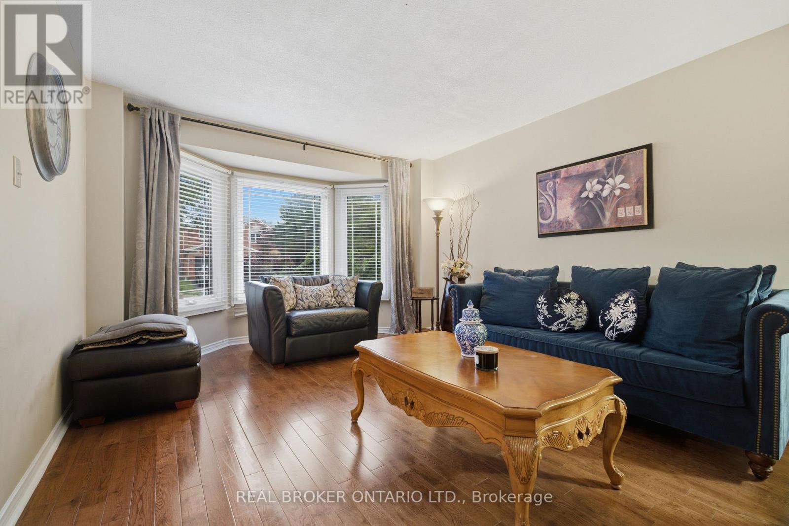 1356 Mapleridge Crescent, Oakville, Ontario L6M 2G6 - Photo 7 - W13530466