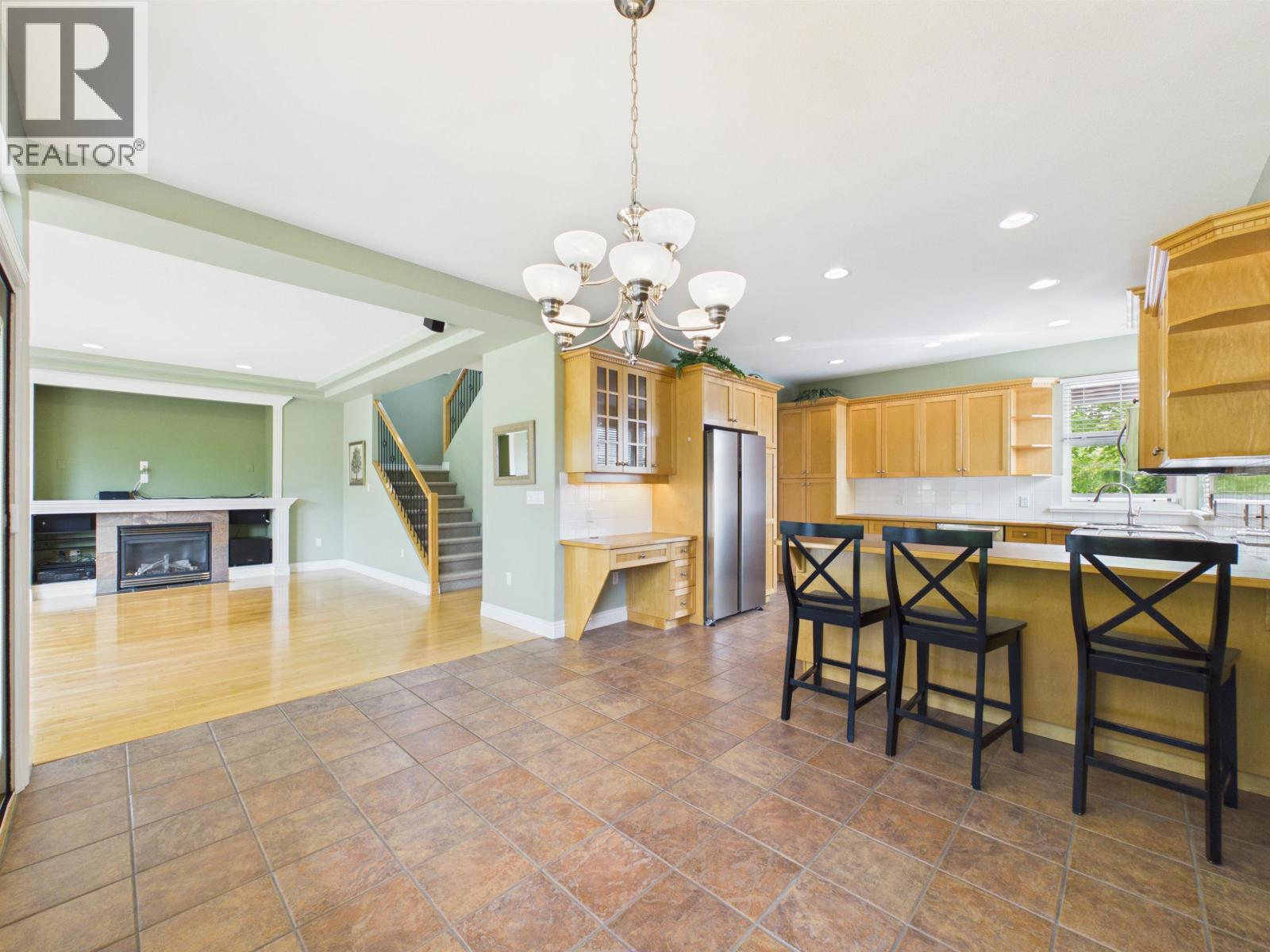 1700 Paddock Drive, Coquitlam, British Columbia  V3E 3N8 - Photo 12 - R3143340