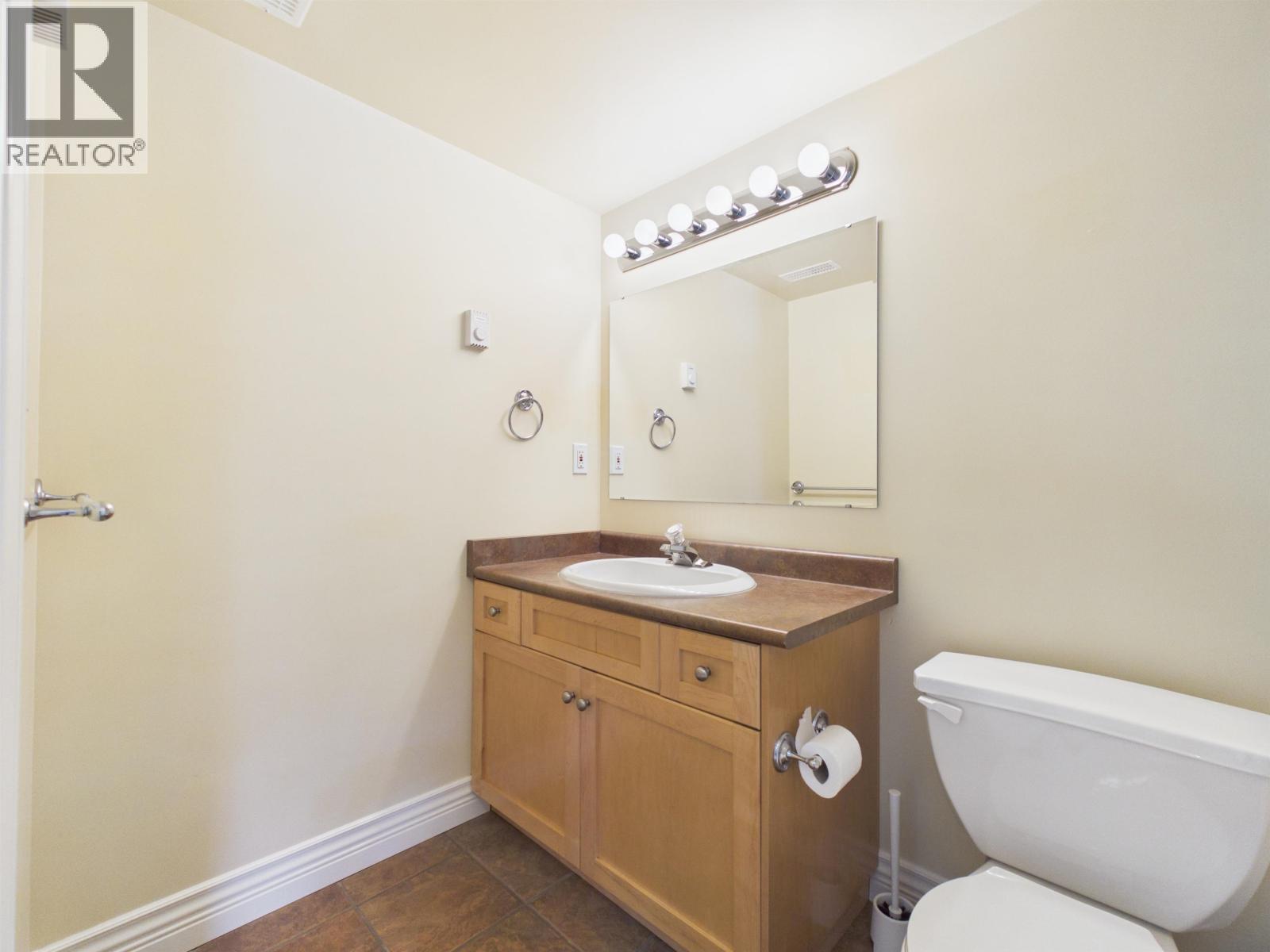 1700 Paddock Drive, Coquitlam, British Columbia  V3E 3N8 - Photo 31 - R3143340