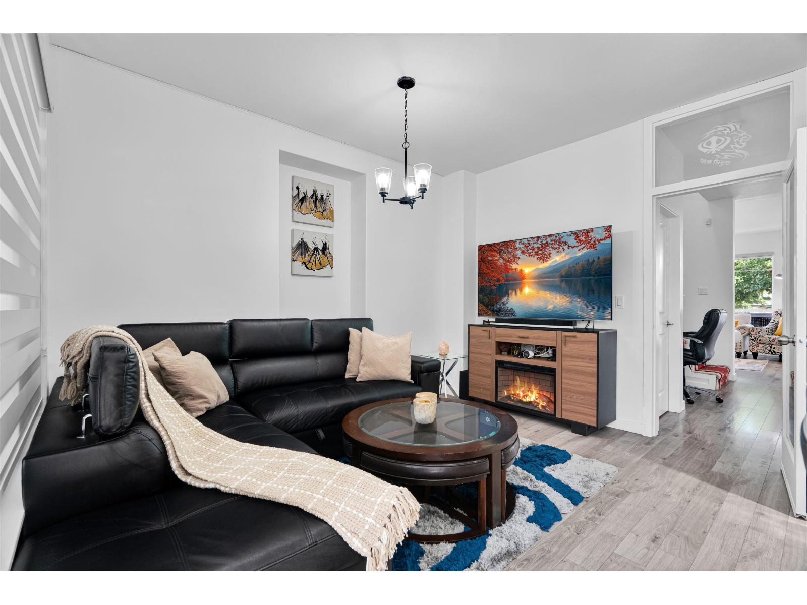 5653 148a Street, Surrey, British Columbia  V3S 8W8 - Photo 4 - R3142831