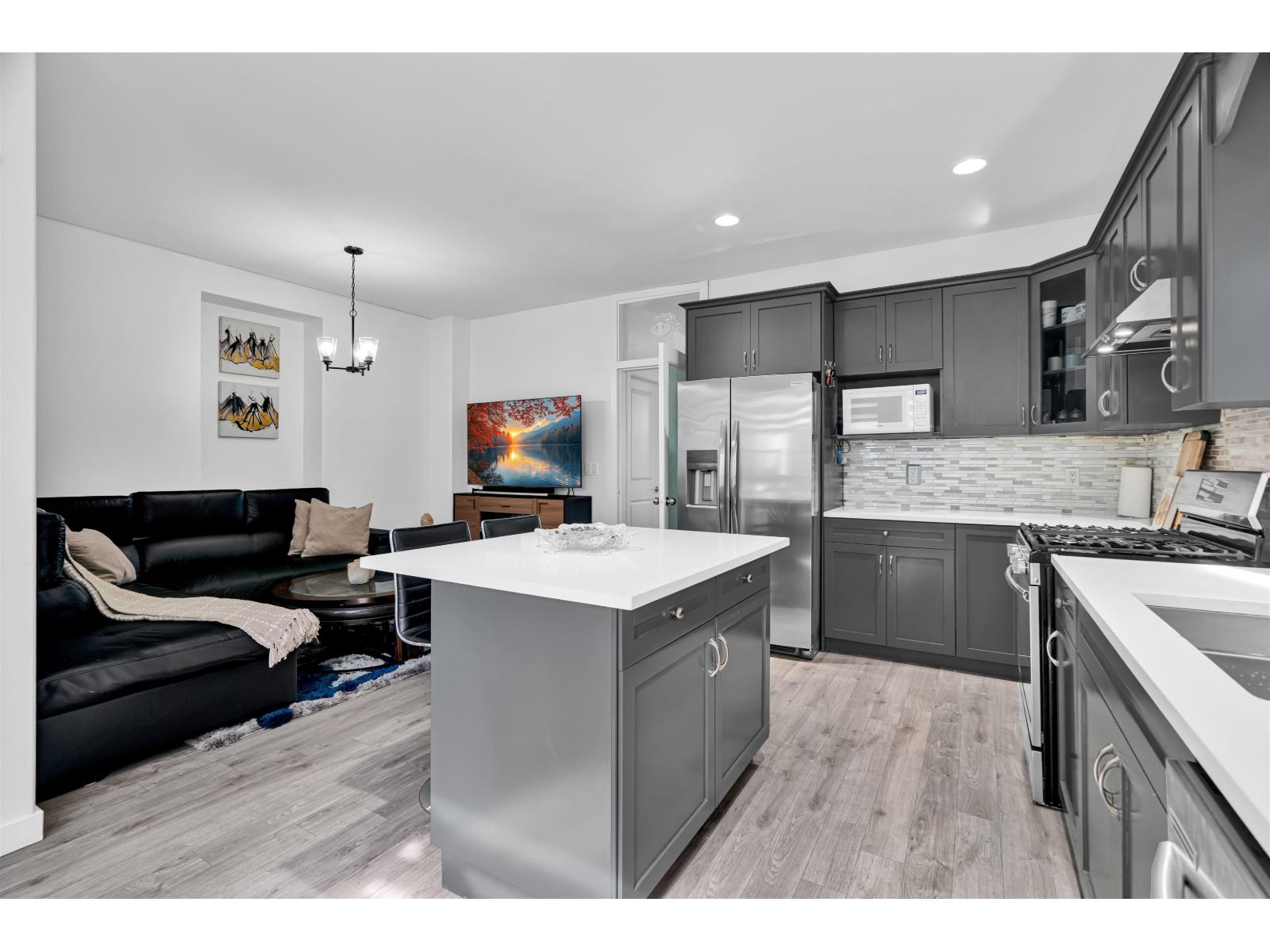 5653 148a Street, Surrey, British Columbia  V3S 8W8 - Photo 5 - R3142831