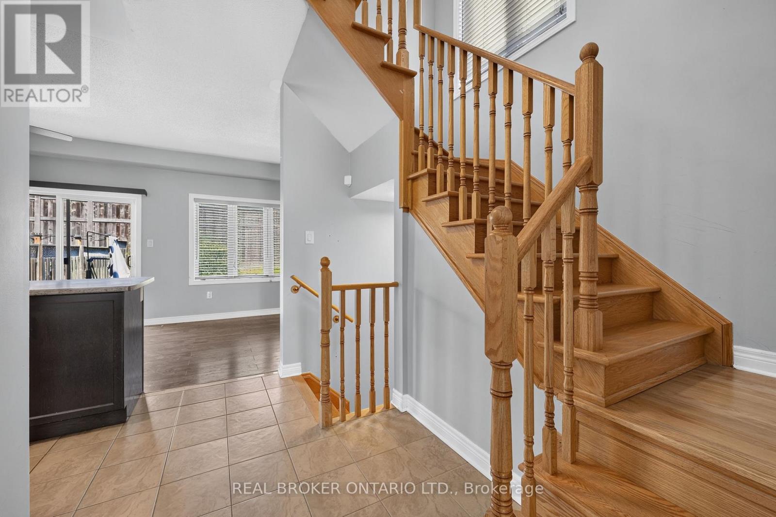 44 Pearcey Crescent, Barrie, Ontario  L4N 6R8 - Photo 8 - S13530566