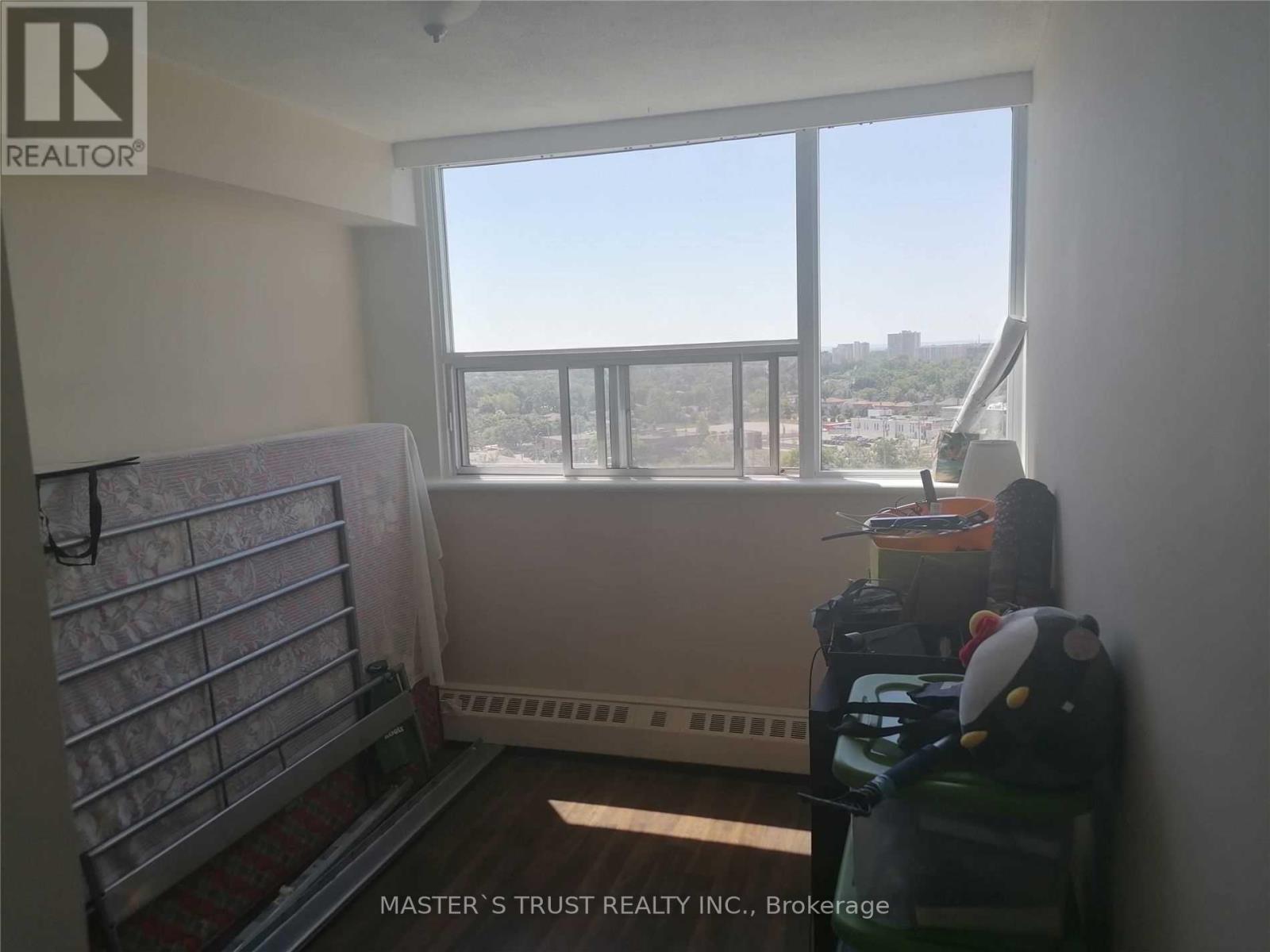 1210 - 530 Lolita Gardens, Mississauga, Ontario  L5A 3T2 - Photo 4 - W13530540