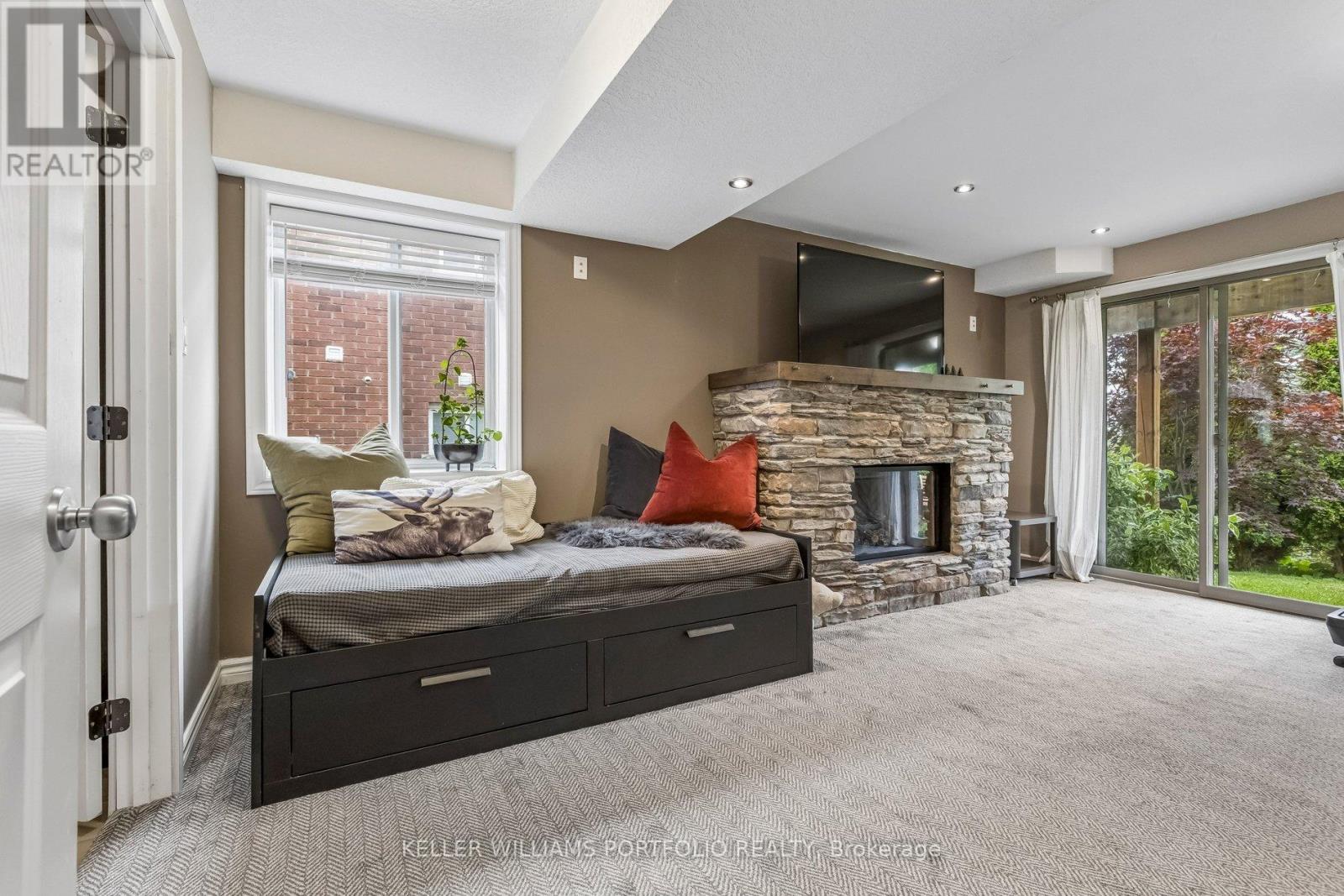 775 Klosters Drive, Waterloo, Ontario  N2V 2V4 - Photo 29 - X13530548