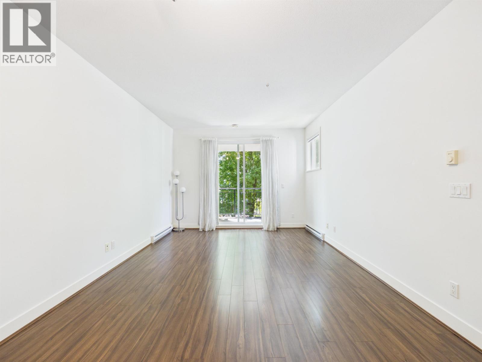 224 5788 Sidley Street, Burnaby, British Columbia  V5J 0E4 - Photo 3 - R3143274