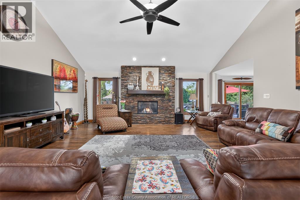 4160 Baseline, Windsor, Ontario  N9A 6T3 - Photo 27 - 26015337