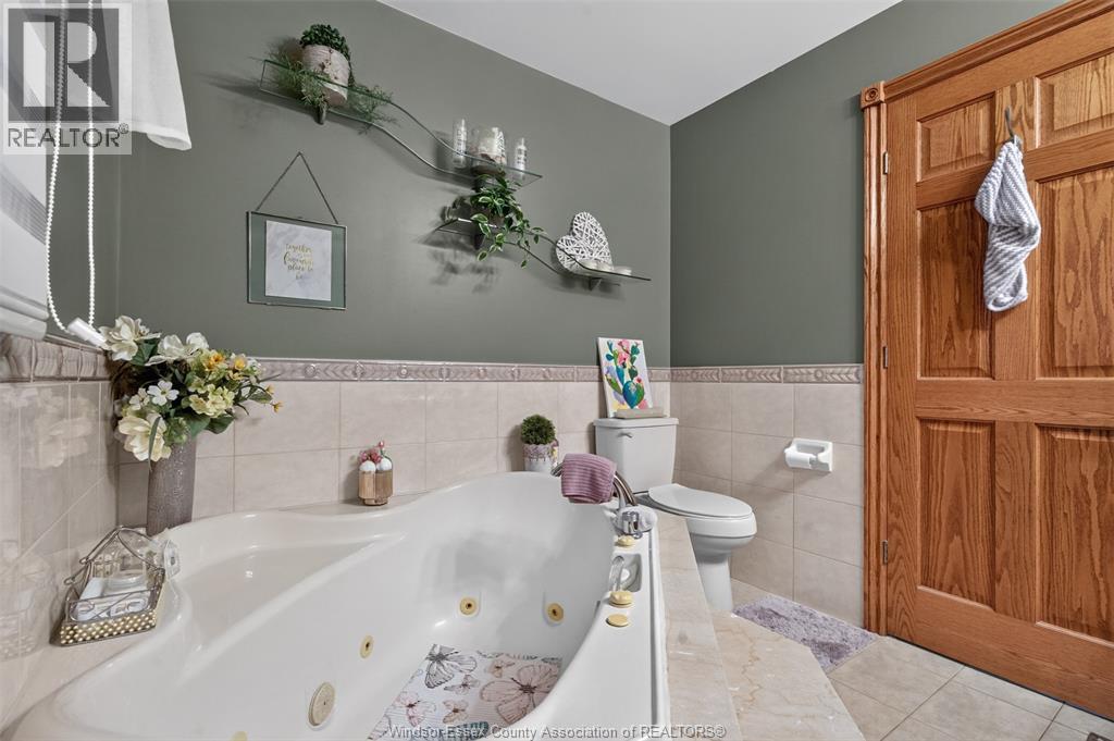 4160 Baseline, Windsor, Ontario  N9A 6T3 - Photo 36 - 26015337